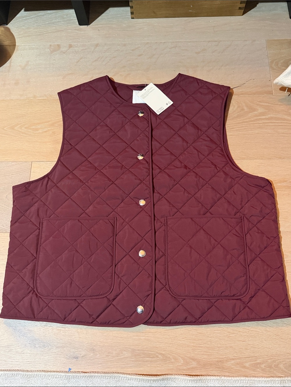 H&M Quilted Sleeveless Vest - Burgundy